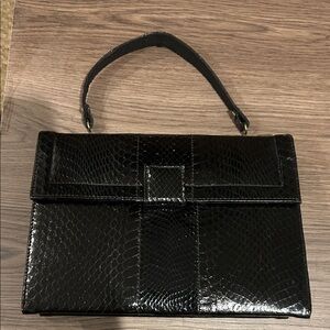 Elegant Black Snakeskin Women's Bag